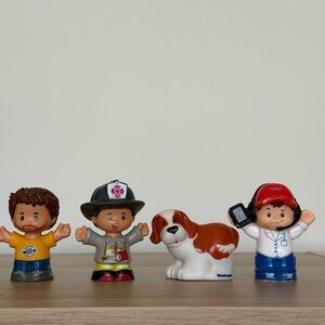 Fisher-Price Little People Assorted Lot of 4 Replacement Pieces Toddler Toys